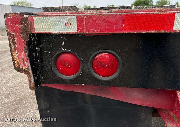 image for item EG1469 2001 Great Dane flatbed trailer