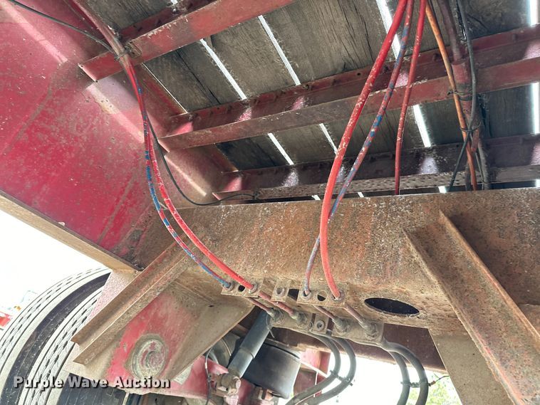 image for item EG1469 2001 Great Dane flatbed trailer