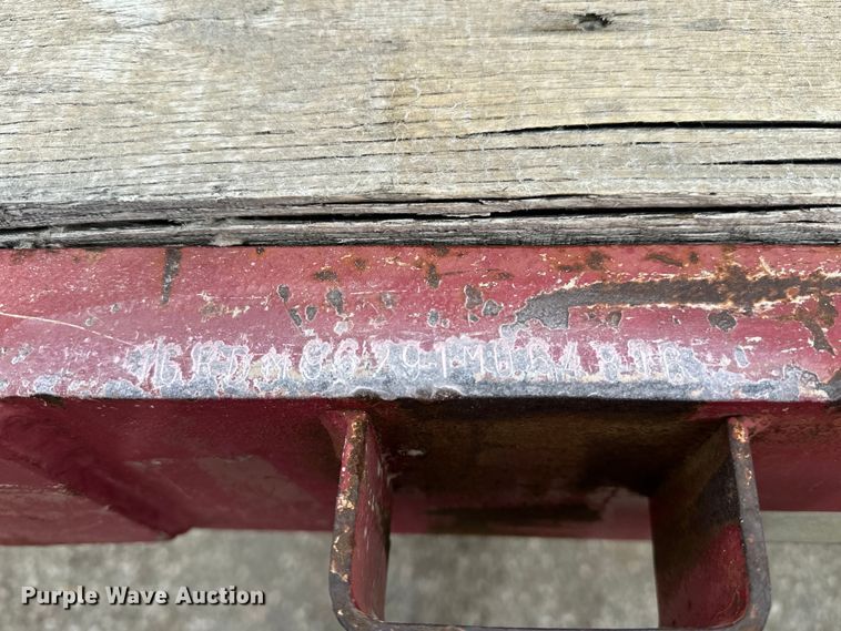 image for item EG1469 2001 Great Dane flatbed trailer