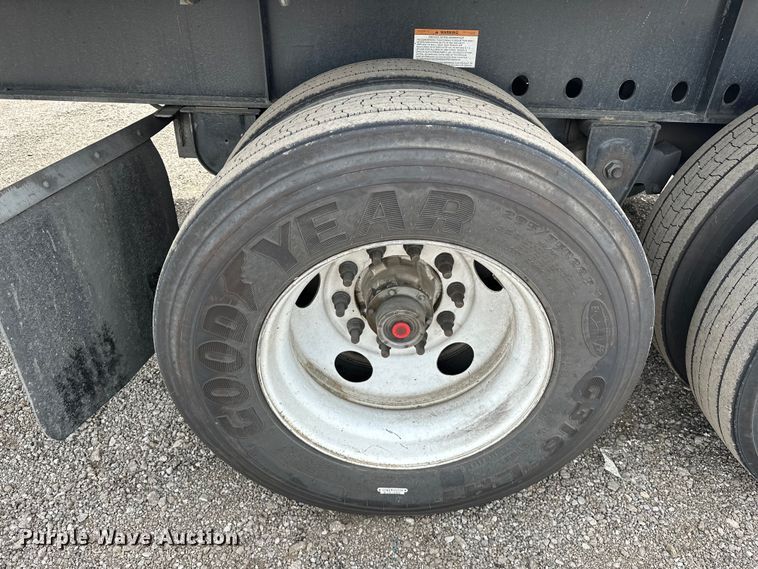 image for item EG1480 2004 Great Dane  GPS248 flatbed trailer