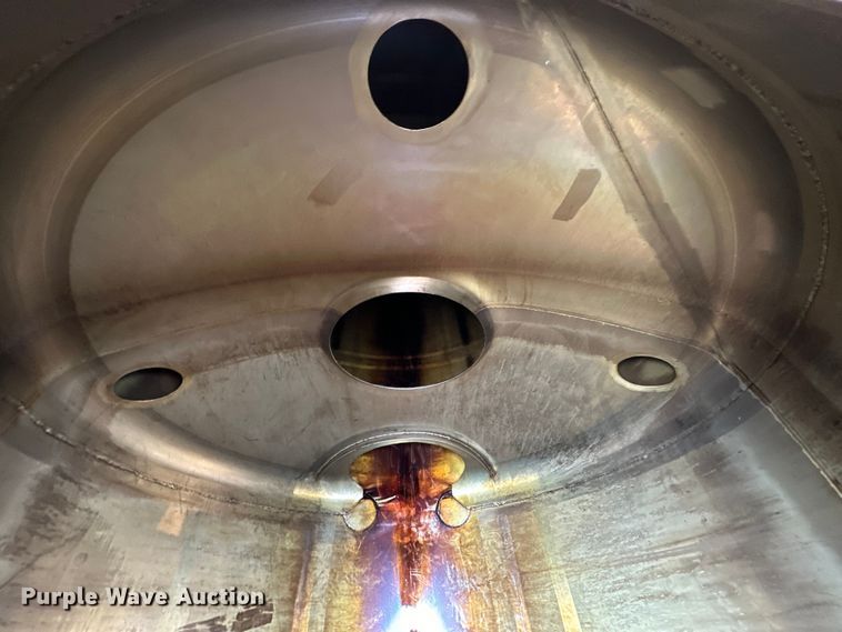 image for item EG1481 2015 Kenworth  T800 tank truck