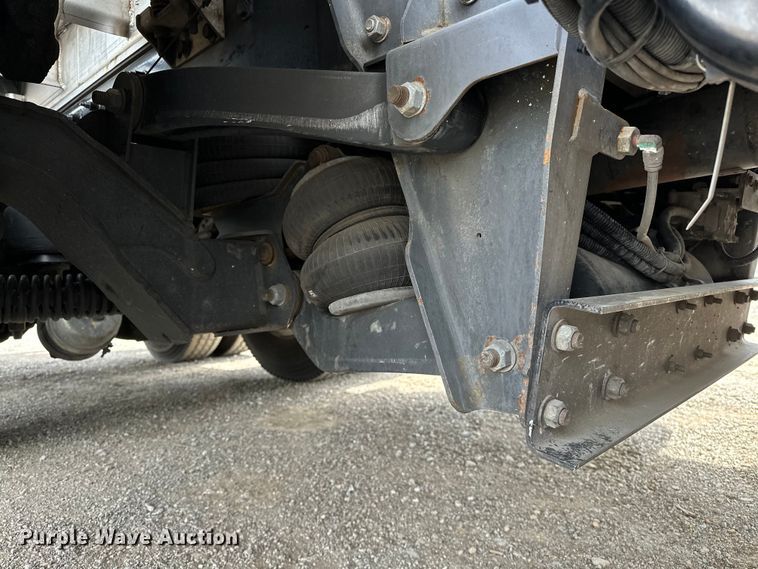 image for item EG1481 2015 Kenworth  T800 tank truck