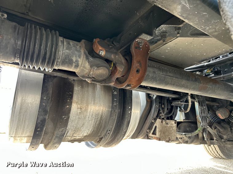 image for item EG1481 2015 Kenworth  T800 tank truck