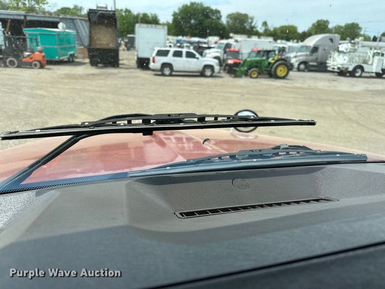 image for item EG1481 2015 Kenworth  T800 tank truck