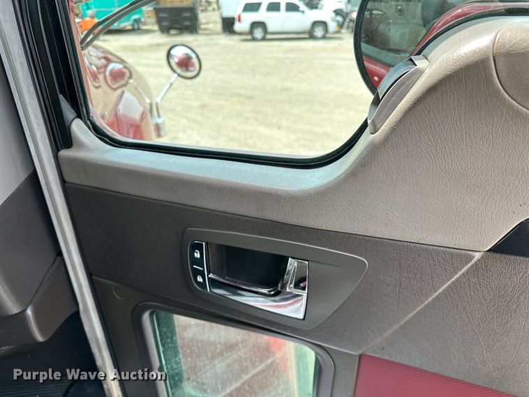 image for item EG1481 2015 Kenworth  T800 tank truck