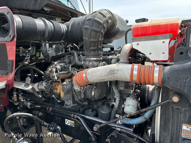 image for item EG1481 2015 Kenworth  T800 tank truck