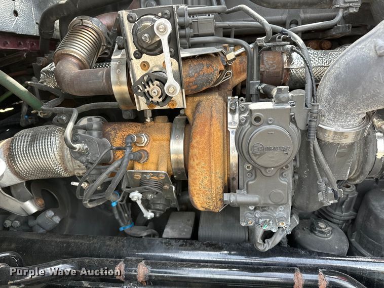 image for item EG1481 2015 Kenworth  T800 tank truck