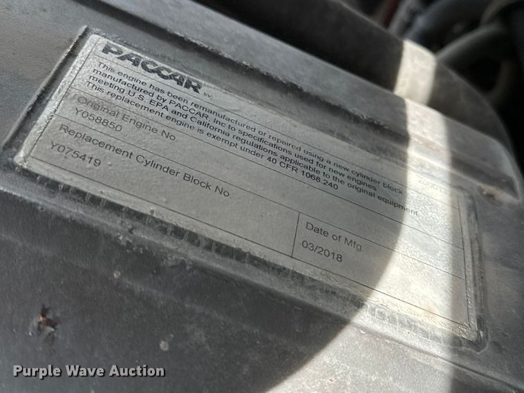 image for item EG1481 2015 Kenworth  T800 tank truck