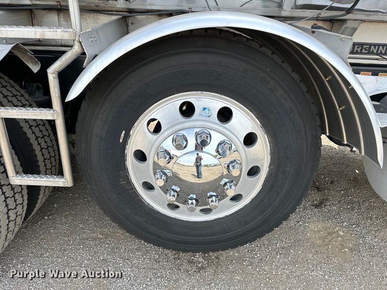 image for item EG1481 2015 Kenworth  T800 tank truck