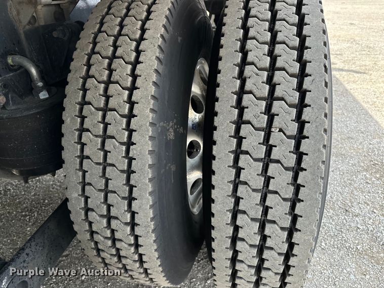 image for item EG1481 2015 Kenworth  T800 tank truck