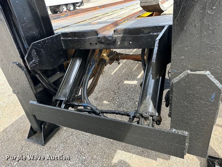 image for item EG1483 2002 Evaco  Superline  tilt deck equipment trailer