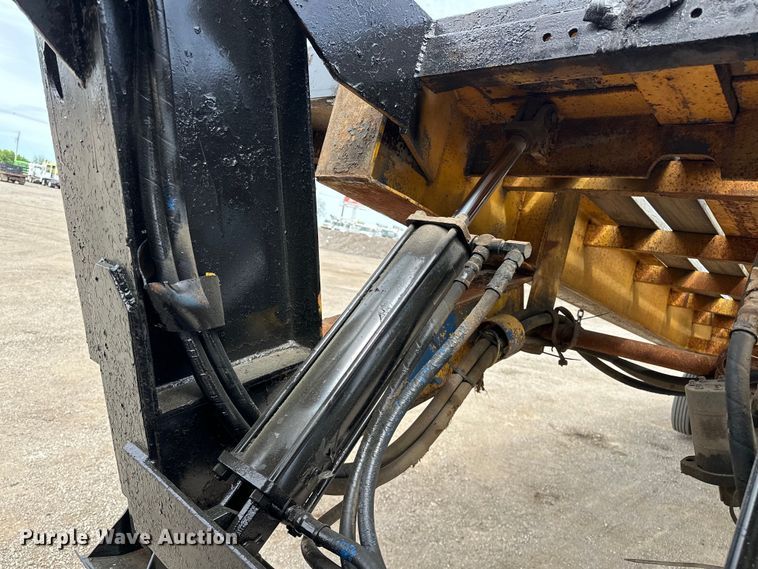 image for item EG1483 2002 Evaco  Superline  tilt deck equipment trailer