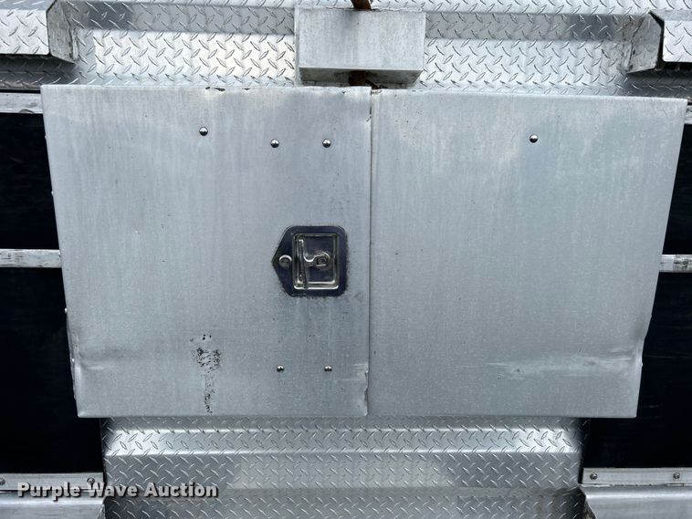 image for item EG1507 2016 Freightliner  Cascadia semi truck