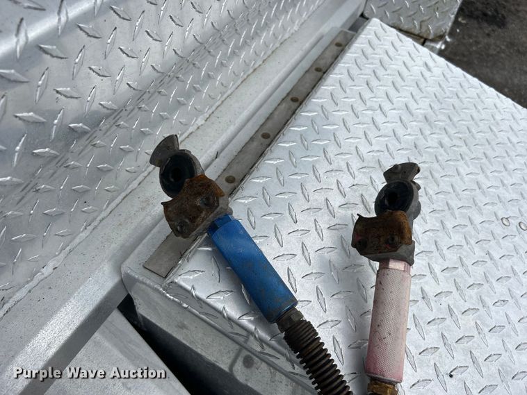 image for item EG1507 2016 Freightliner  Cascadia semi truck