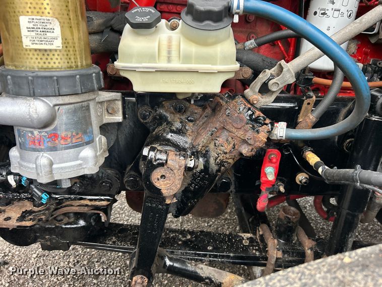 image for item EG1507 2016 Freightliner  Cascadia semi truck