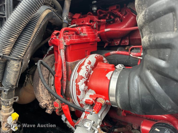 image for item EG1507 2016 Freightliner  Cascadia semi truck