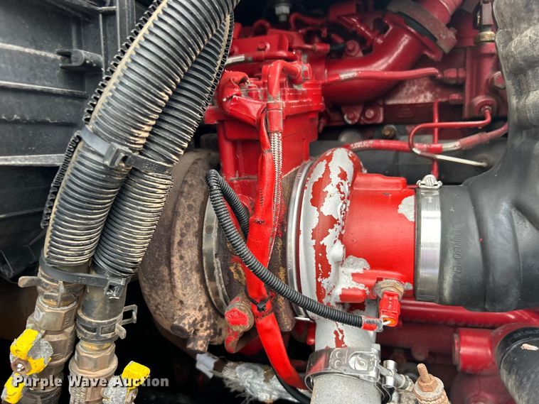 image for item EG1507 2016 Freightliner  Cascadia semi truck