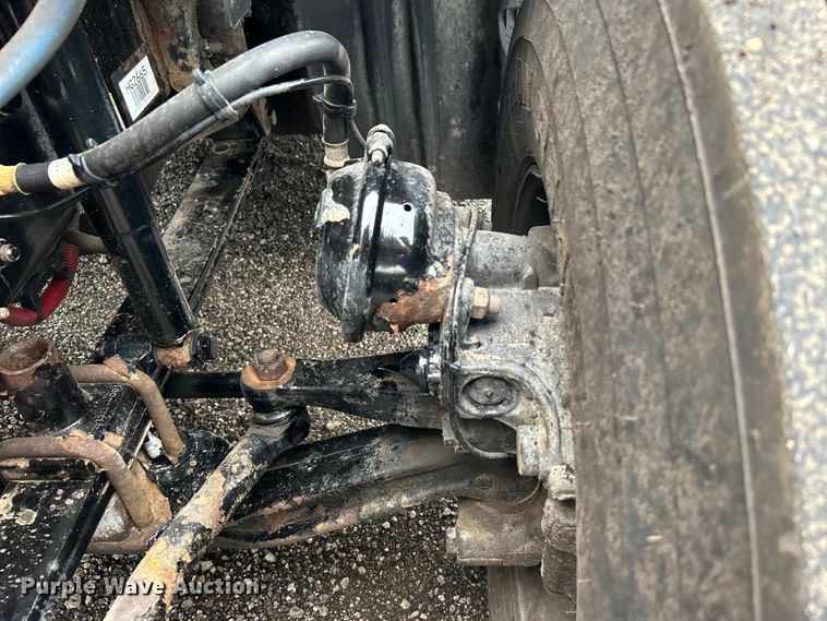 image for item EG1507 2016 Freightliner  Cascadia semi truck