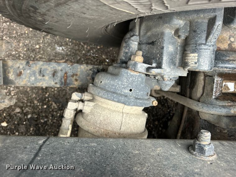 image for item EG1507 2016 Freightliner  Cascadia semi truck