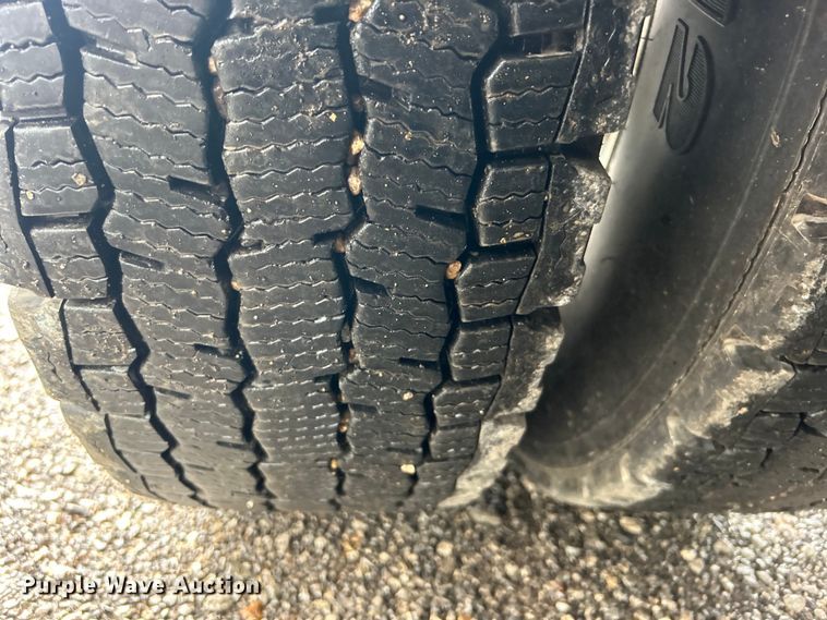 image for item EG1507 2016 Freightliner  Cascadia semi truck