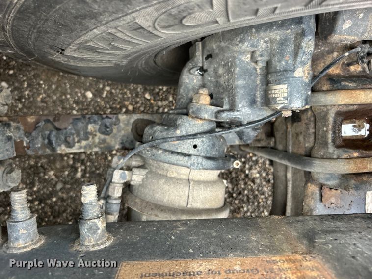 image for item EG1507 2016 Freightliner  Cascadia semi truck