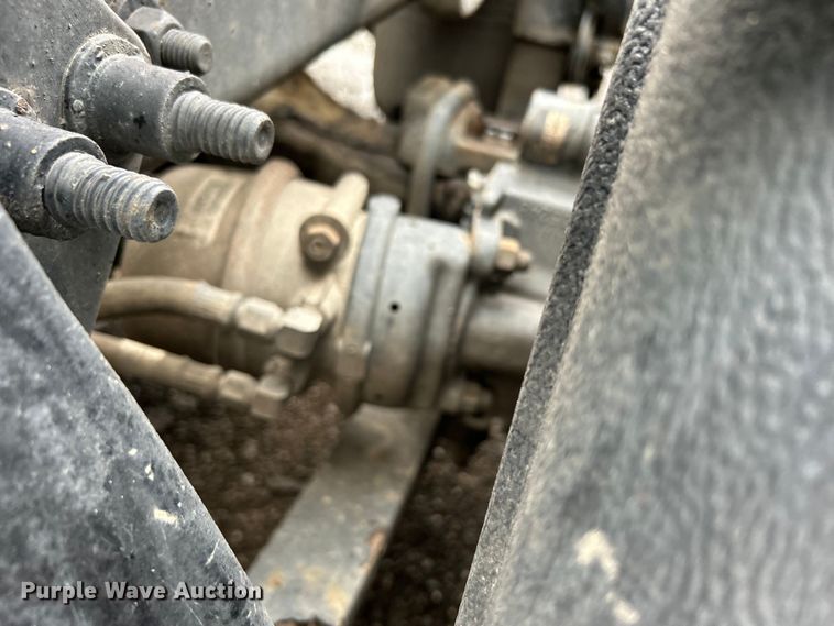 image for item EG1507 2016 Freightliner  Cascadia semi truck