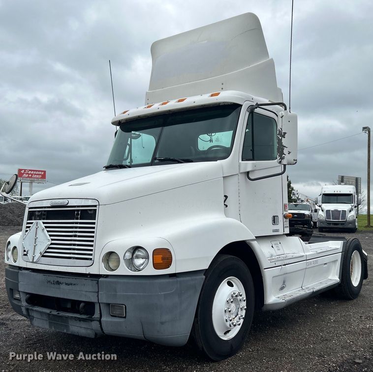 image for item EG1508 2002 Freightliner  Century Class semi truck