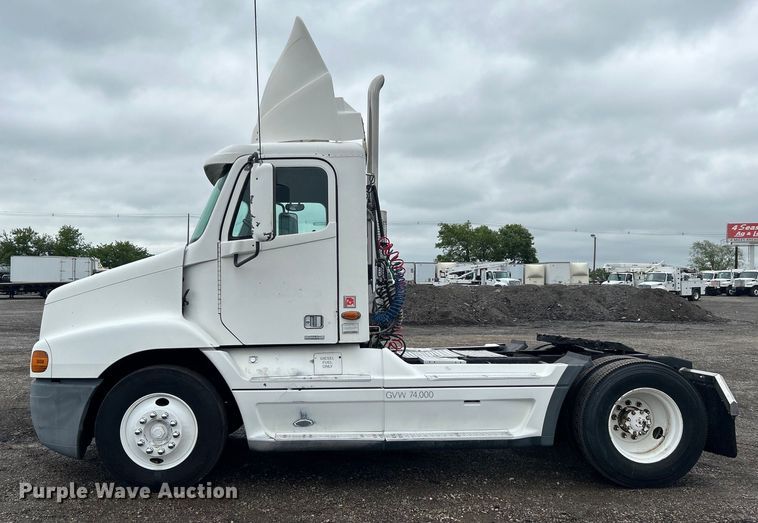 image for item EG1508 2002 Freightliner  Century Class semi truck