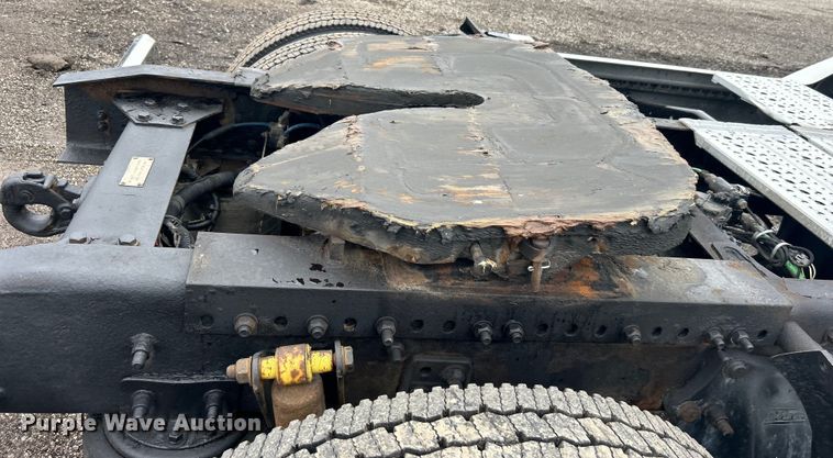 image for item EG1508 2002 Freightliner  Century Class semi truck