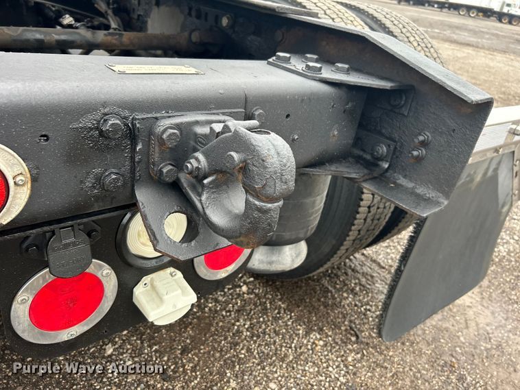 image for item EG1508 2002 Freightliner  Century Class semi truck