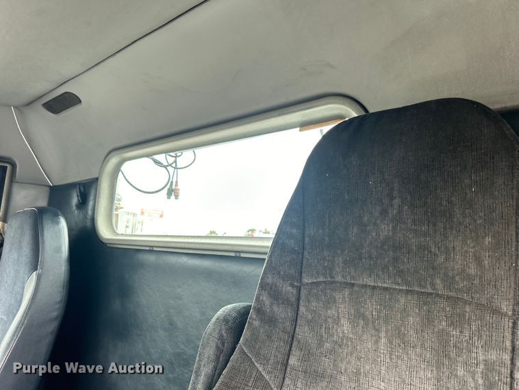 image for item EG1508 2002 Freightliner  Century Class semi truck