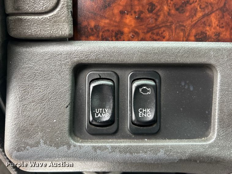 image for item EG1508 2002 Freightliner  Century Class semi truck