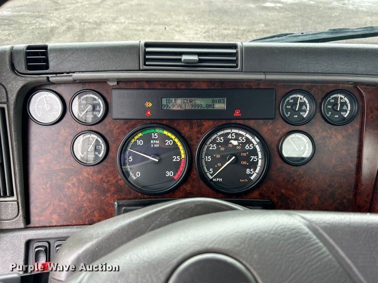 image for item EG1508 2002 Freightliner  Century Class semi truck