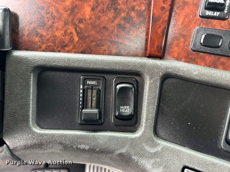 image for item EG1508 2002 Freightliner  Century Class semi truck