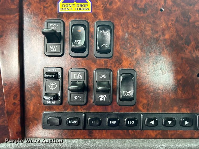 image for item EG1508 2002 Freightliner  Century Class semi truck