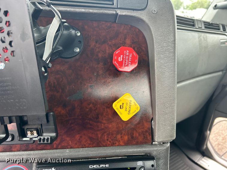 image for item EG1508 2002 Freightliner  Century Class semi truck