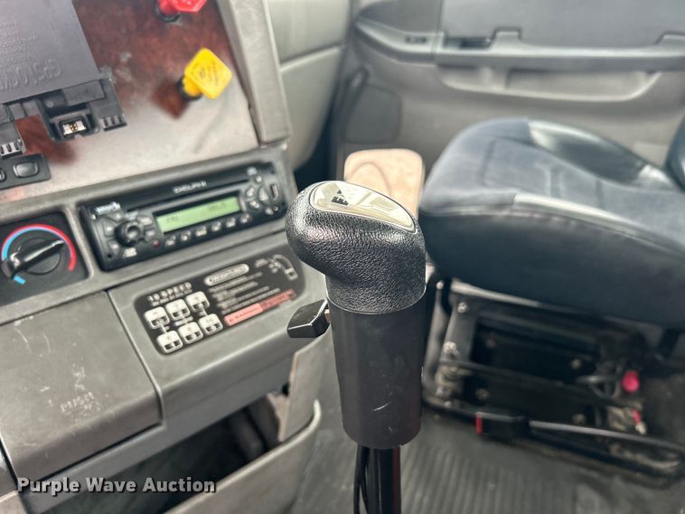 image for item EG1508 2002 Freightliner  Century Class semi truck