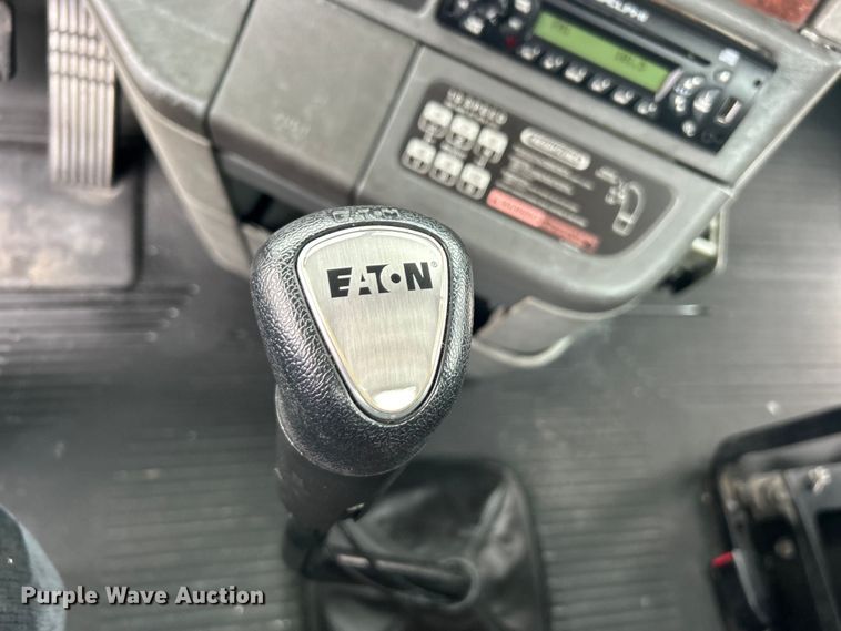 image for item EG1508 2002 Freightliner  Century Class semi truck