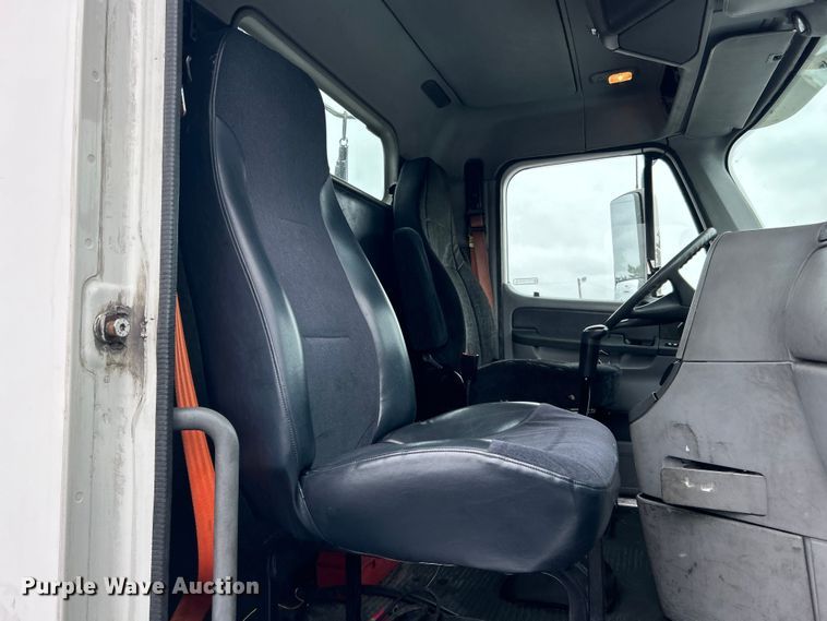 image for item EG1508 2002 Freightliner  Century Class semi truck