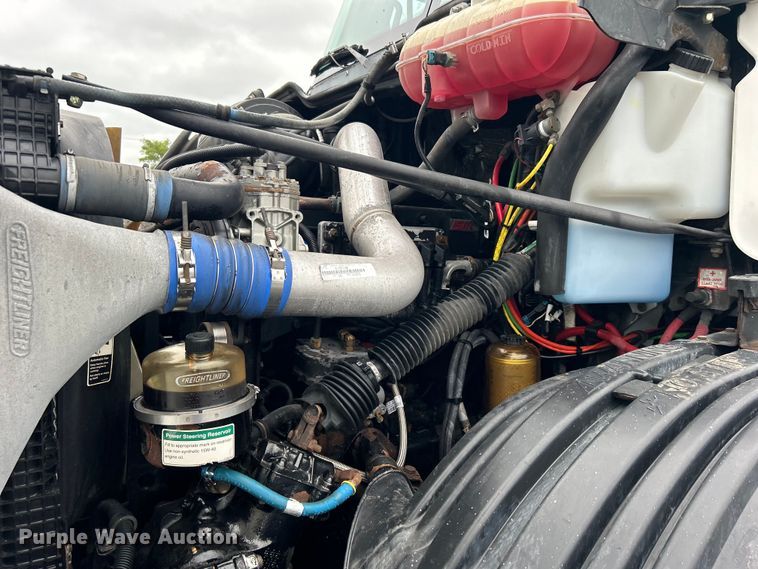 image for item EG1508 2002 Freightliner  Century Class semi truck