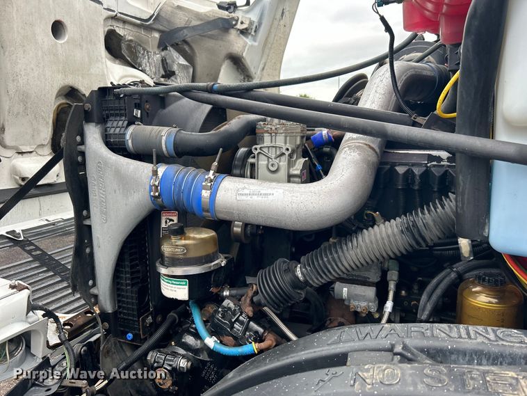 image for item EG1508 2002 Freightliner  Century Class semi truck