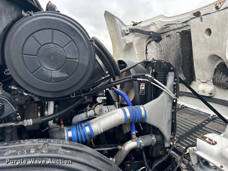 image for item EG1508 2002 Freightliner  Century Class semi truck