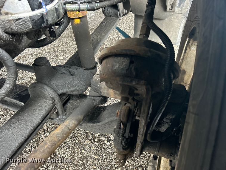 image for item EG1508 2002 Freightliner  Century Class semi truck