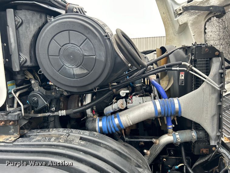 image for item EG1508 2002 Freightliner  Century Class semi truck