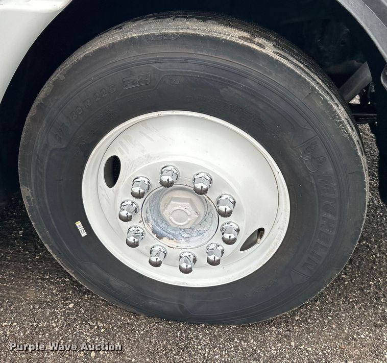 image for item EG1508 2002 Freightliner  Century Class semi truck