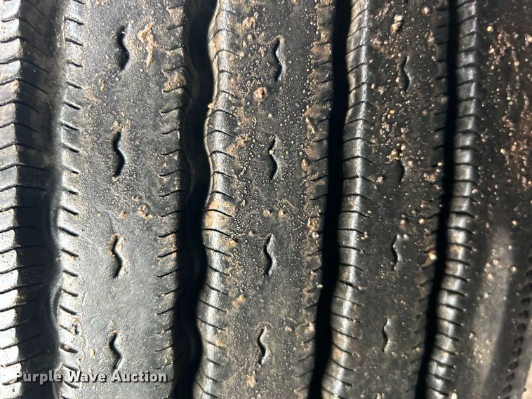 image for item EG1508 2002 Freightliner  Century Class semi truck