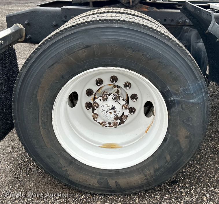 image for item EG1508 2002 Freightliner  Century Class semi truck