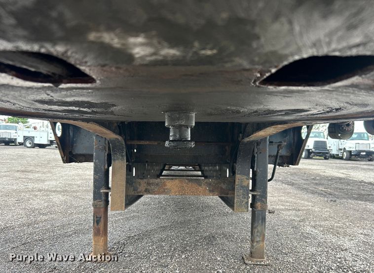 image for item EG1510 2007 Transcraft DTL-2100 drop deck equipment trailer