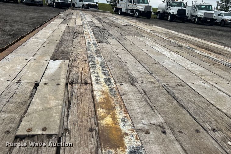 image for item EG1510 2007 Transcraft DTL-2100 drop deck equipment trailer