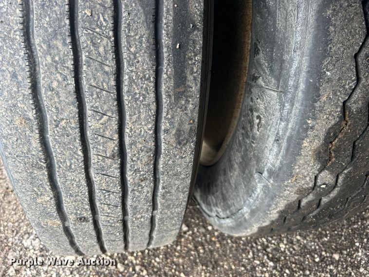 image for item EG1510 2007 Transcraft DTL-2100 drop deck equipment trailer